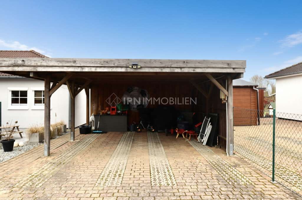 Immobilie in Poppendorf - Moderner, neuwertiger und großzügiger Bungalow mit großem Grundstück in Poppendorf - Bild 3