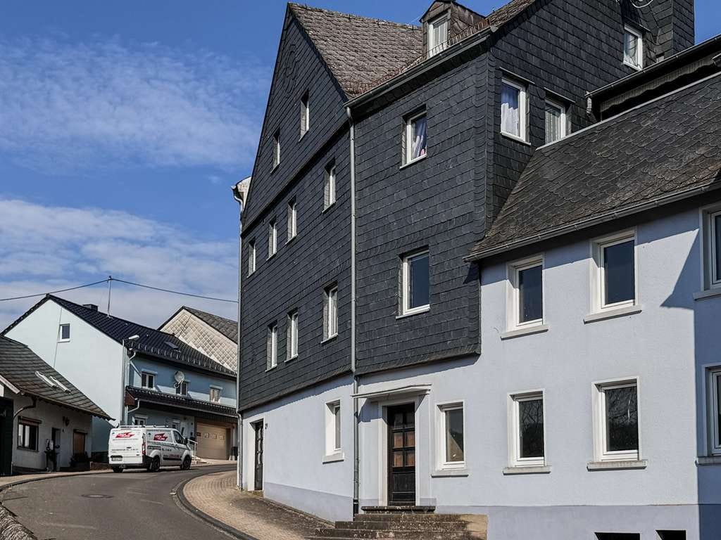 Immobilie in Idar-Oberstein - Mehrfamilienhaus oder Generationenhaus – Kapitalanlage oder Eigennutzung? - Bild 0