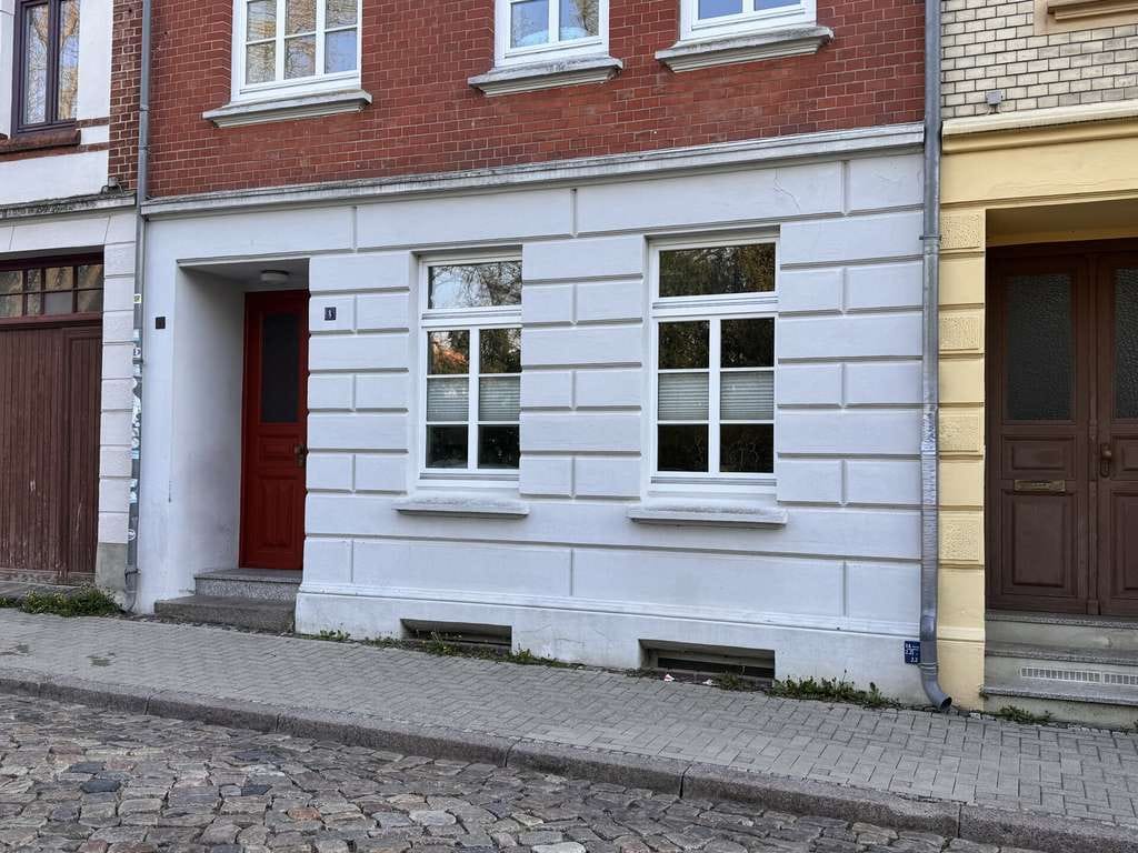 Immobilie in Wismar - Vermietete Altstadtwohnung in Wismar zu verkaufen! - Bild 1
