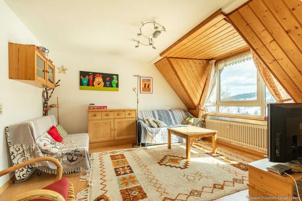 Immobilie in Schluchsee - Natur, Ruhe, Weitblick: Großzügige Wohnung mit Maisonette-Charakter nahe Schluchsee zu verkaufen - Bild 3