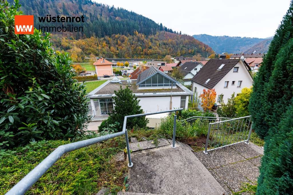 Immobilie in Oberwolfach - **Vielseitiges Zuhause in Hanglage – Perfekt für Familien und Individualisten** - Bild 4