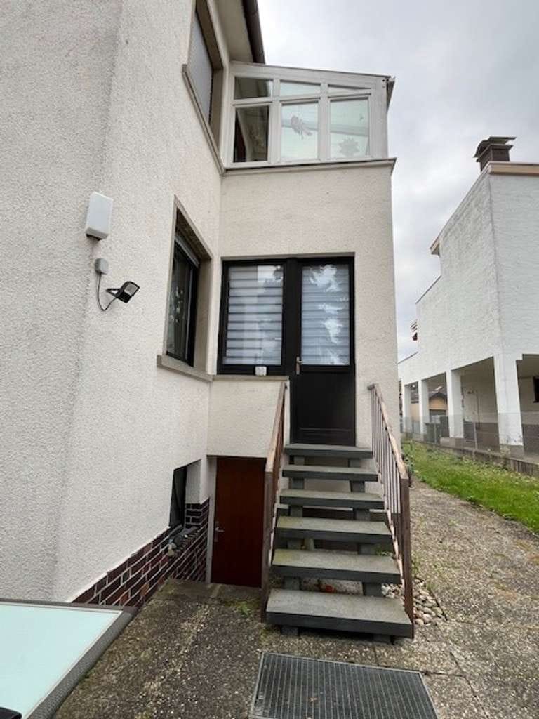 Immobilie in Offenbach am Main - +OF-Bieber+Mehrgenerationenwohnen:5 Whng.(2-3Zi),auf 880 qm Grundstück,Aufstockung mgl.,Doppelgarage - Bild 0