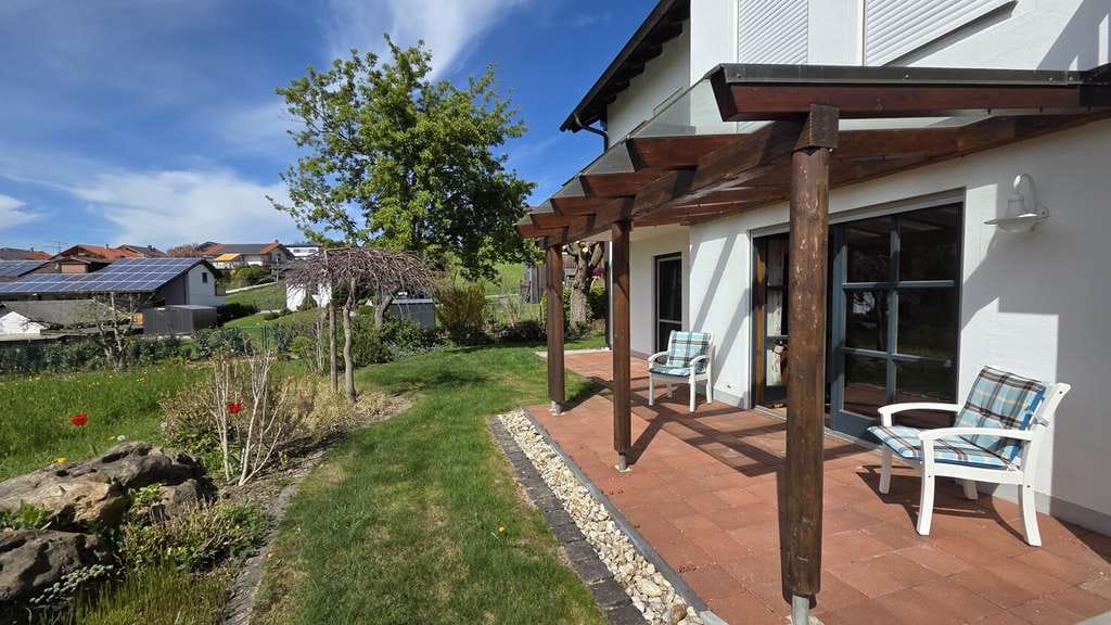 Immobilie in Haarbach - Exklusive voll möblierte Zweizimmerwohnung in Europas größtem Quellness und Golfresort - Bild 0