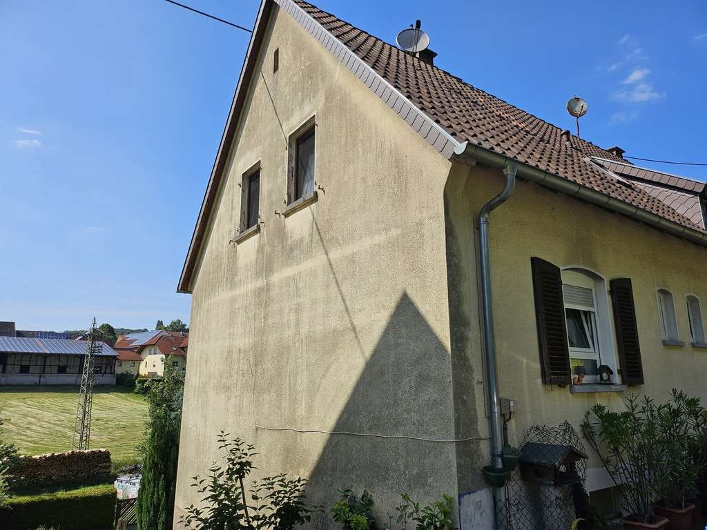 Immobilie in Mittelbrunn - Zwei Doppelhaushälften mit großem Gartengrundstück - Bild 2