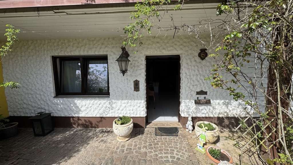 Immobilie in Winnweiler - Einfamilienhaus in Winnweiler – großzügiges Wohnen mit hoher Lebensqualität - Bild 2