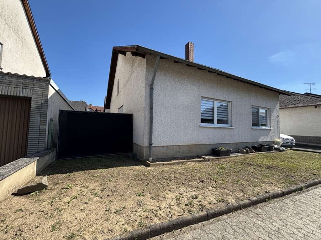 Immobilie in Kretz - Freistehendes Einfamilienhaus in ruhiger Lage von Kretz - Bild 1