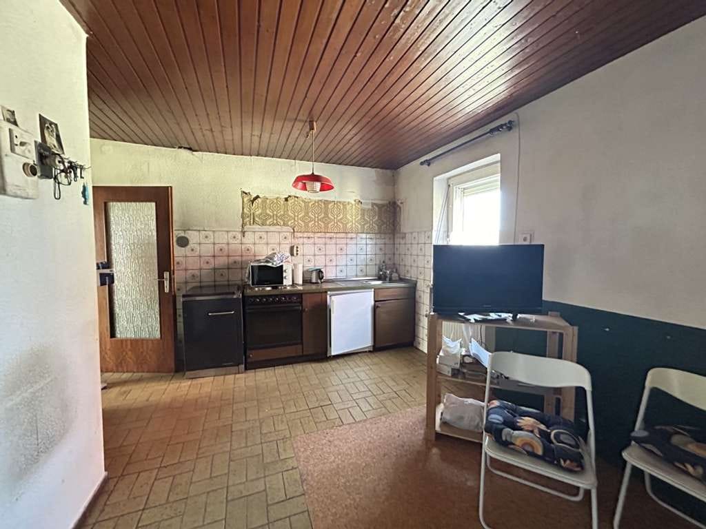 Immobilie in Röllbach - Einfamilienhaus mit Nebengebäuden und zusätzlichem Baugrundstück! - Bild 4
