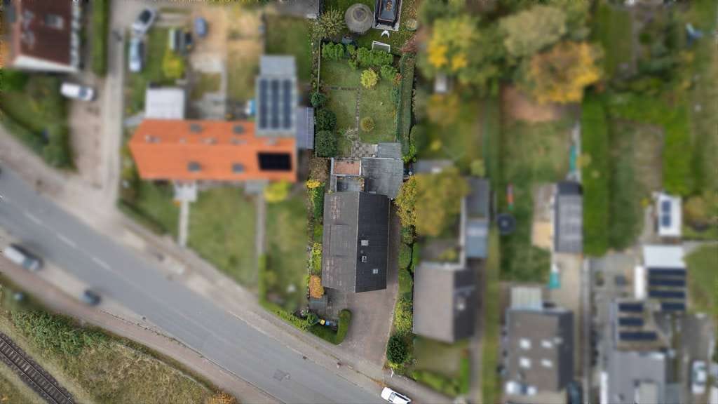 Immobilie in Uetersen - Einfamilienhaus mit Einliegerwohnung. Viel Charme und Potenzial in beliebter Lage von Uetersen - Bild 1