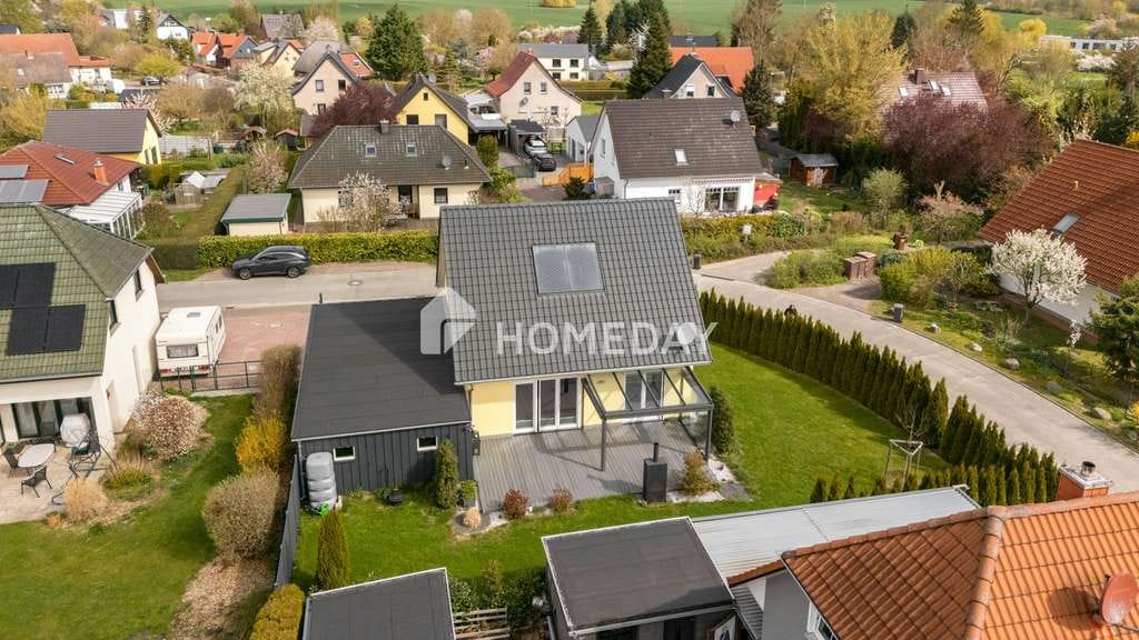 Immobilie in Lübstorf - Zukunftssicher wohnen mit Wohlfühlgarantie: Gepflegtes A-Klasse-Effizienzhaus am Schweriner See - Bild 3