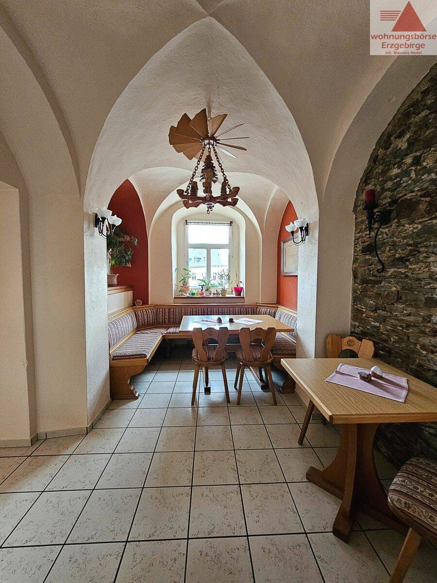 Immobilie in Grünhain-Beierfeld - Ein Objekt - viele Möglichkeiten, Wohnhaus mit Pension und Gaststätte im Herzen von Grünhain - Bild 4