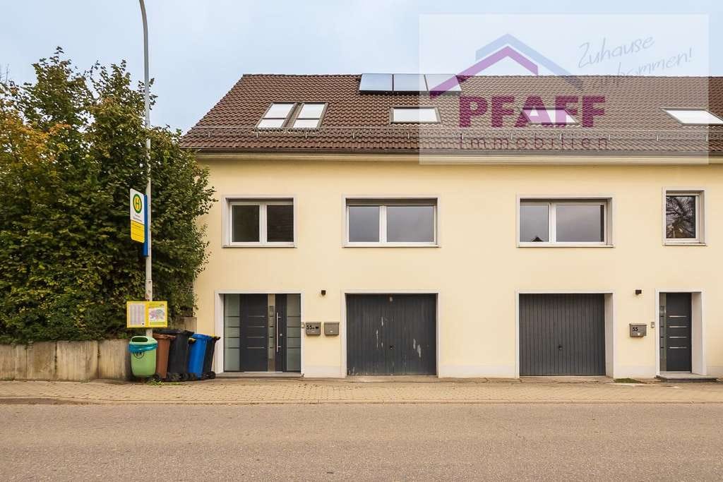 Immobilie in Gailingen am Hochrhein - Zuhause ankommen in Gailingen! Zweifamilienhaus mit schönem Garten, Garage und vielen Möglichkeiten - Bild 0