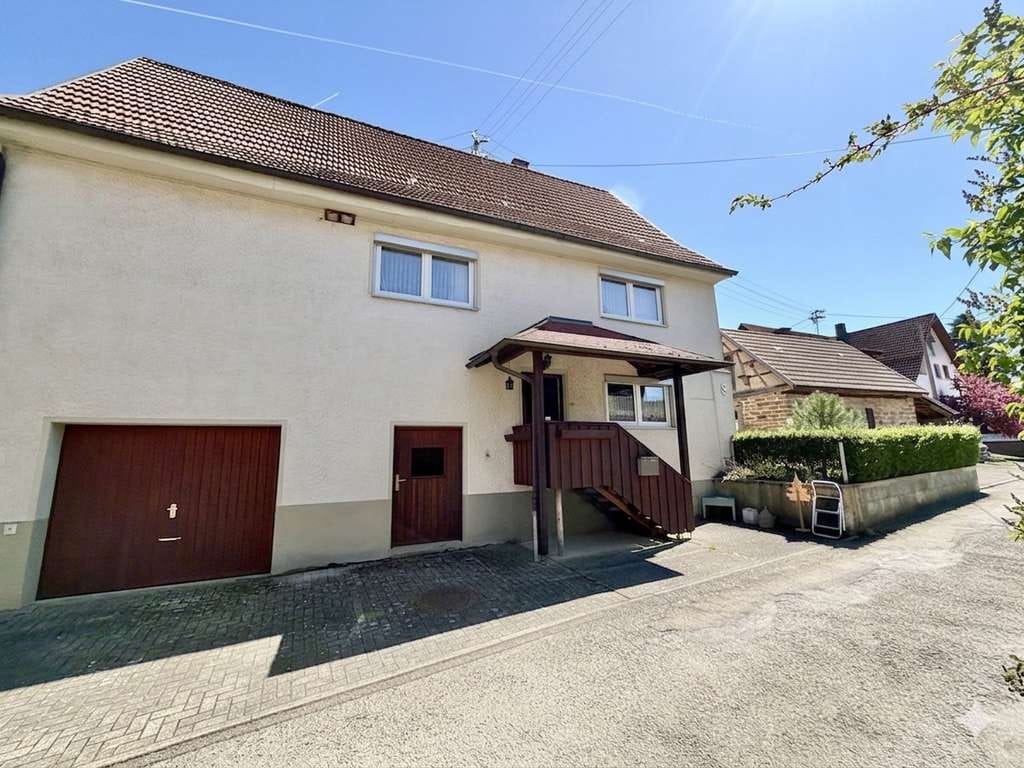 Immobilie in Balingen - Charmantes Bauernhaus mit Ausbaupotenzial und sep. Gebäude - Bild 1