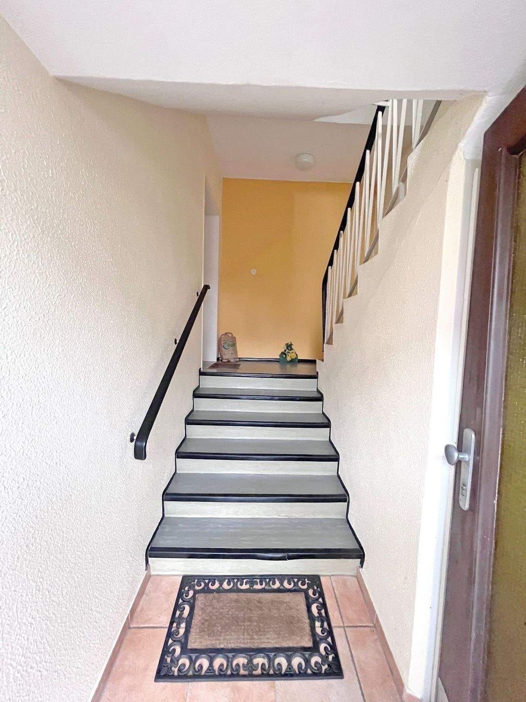Immobilie in Veitsbronn - 3-Familienhaus + Baugrundstück | voll vermietet | Veitsbronn bei Nürnberg - Bild 2