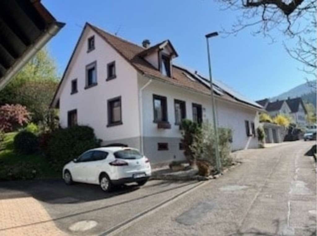 Immobilie in Bühl - Vermietetes Mehrfamilienhaus mit 3 Einheiten  - Bild 0