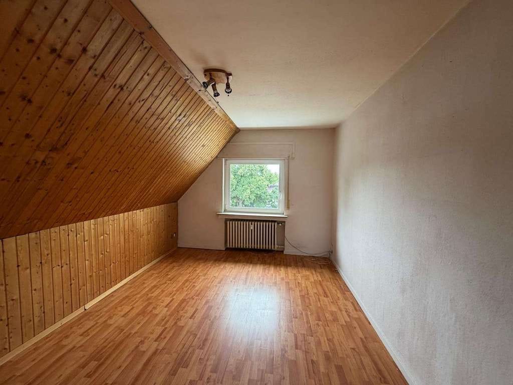 Immobilie in Niederkassel - Wohnen direkt am Rhein - 2-Zimmer-Dachgeschosswohnung in Lülsdorf - Bild 3