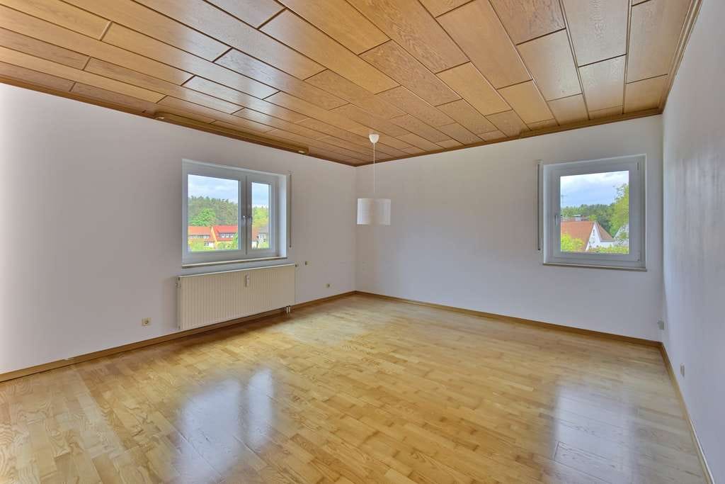 Immobilie in Lauf an der Pegnitz - Gepflegte 3-Zimmer-Eigentumswohnung im Laufer Stadtteil Bullach - Bild 1