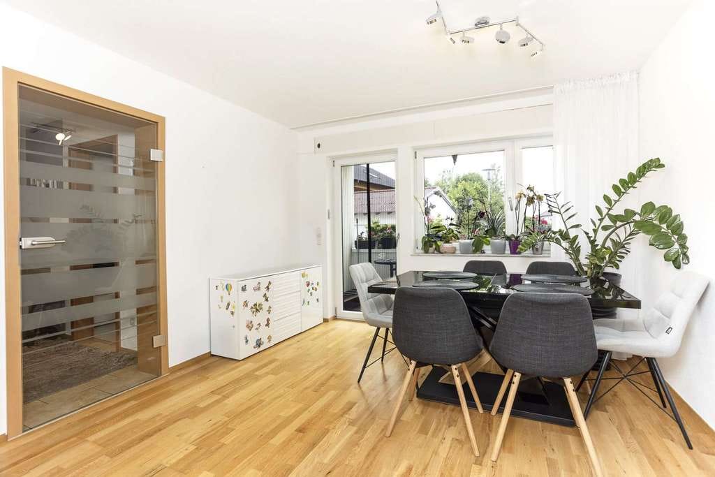 Immobilie in Schliengen - RENDITEWOHNUNG – Vermietete, moderne 3-Zi.-Wohnung mit Balkon zentral in Schliengen - Bild 1
