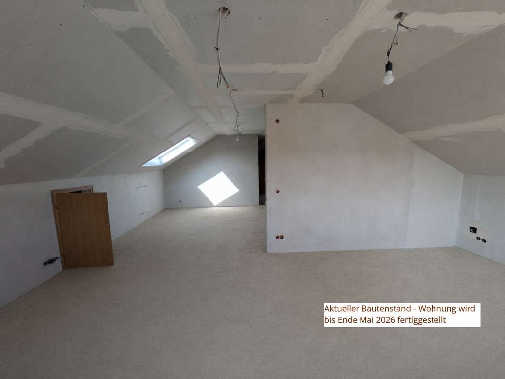 Immobilie in Ohmden - Umfassend sanierte 2-Zimmer-Dachgeschoss-wohnung mit Garage und zwei Stellplätzen [provisionsfrei] - Bild 2