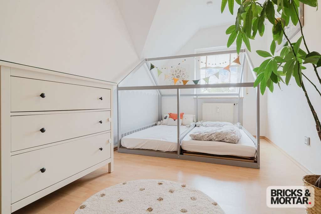 Immobilie in Regenstauf - Attraktive 3-Zimmer-Wohnung mit Garten in ruhiger Lage von Diesenbach - Bild 1
