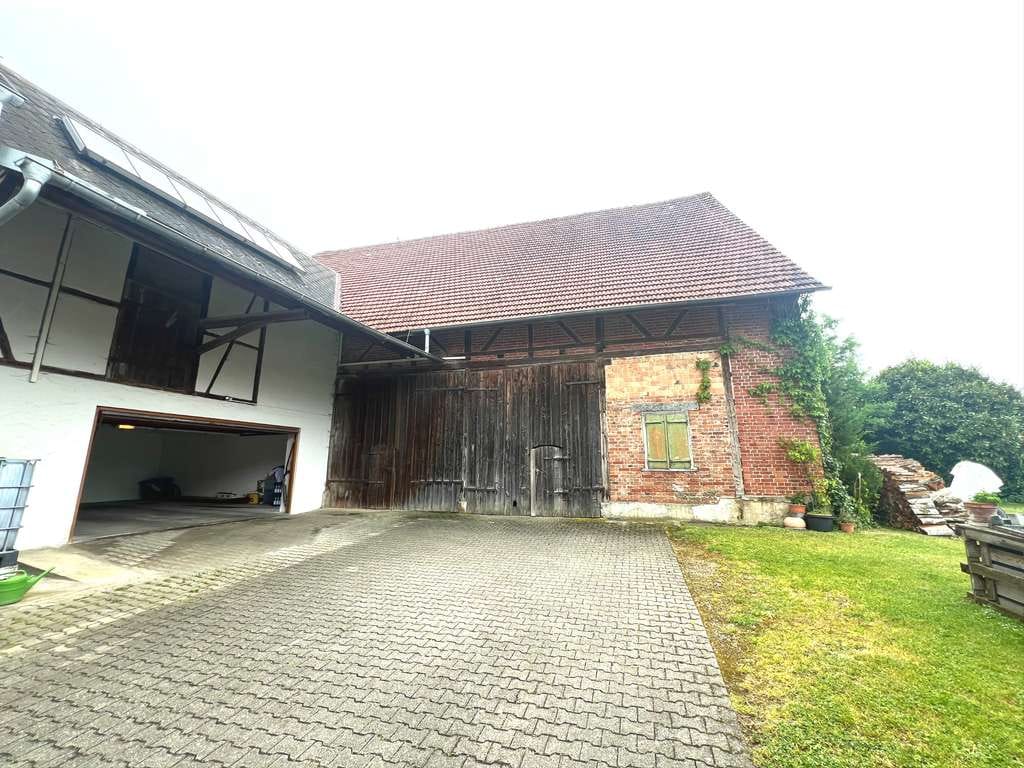 Immobilie in Weidenstetten - Großzügiges Anwesen mit Mehrfamilienhaus, Stadel und Nebengebäude - Bild 3
