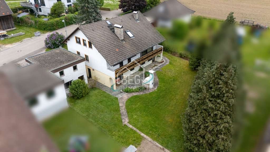 Immobilie in Fichtenau - Großzügiges Zweifamilienhaus mit Garten und Doppelgarage in ruhiger, naturnaher Lage - Bild 2