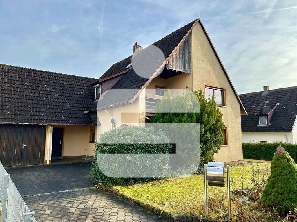 Immobilie in Adelsdorf - Siedlungshaus mit Garage in Adelsdorf-Aisch...Ruhig gelegen, voller Möglichkeiten - Bild 0