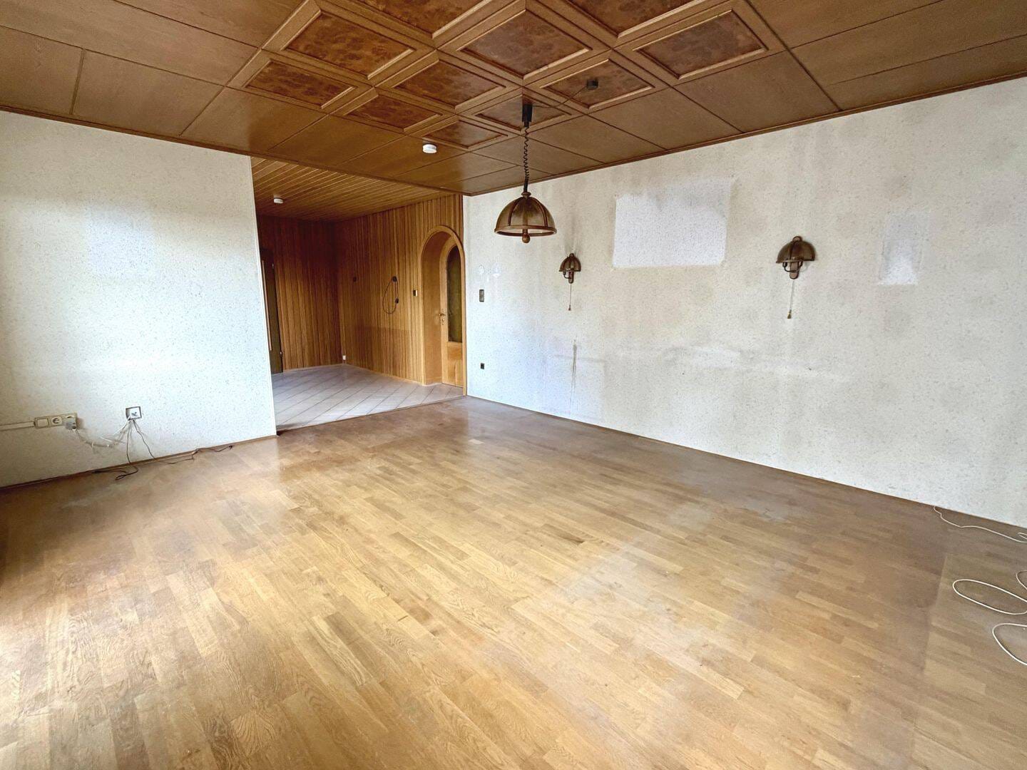 Immobilie in Sulzbach-Rosenberg - Wohnkomfort garantiert! 4-Zimmer-Etagenwohnung mit Aufzug in Sulzbach-Rosenberg - Bild 4