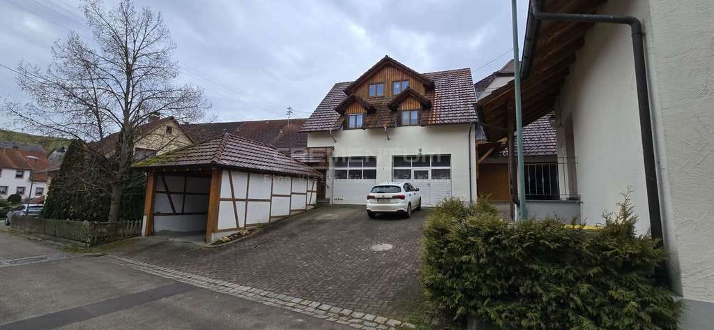Immobilie in Blumberg - MFH-Ensemble mit 5 Wohnungen & Lager/Halle – solide Kapitalanlage (provisionsfrei) - Bild 3