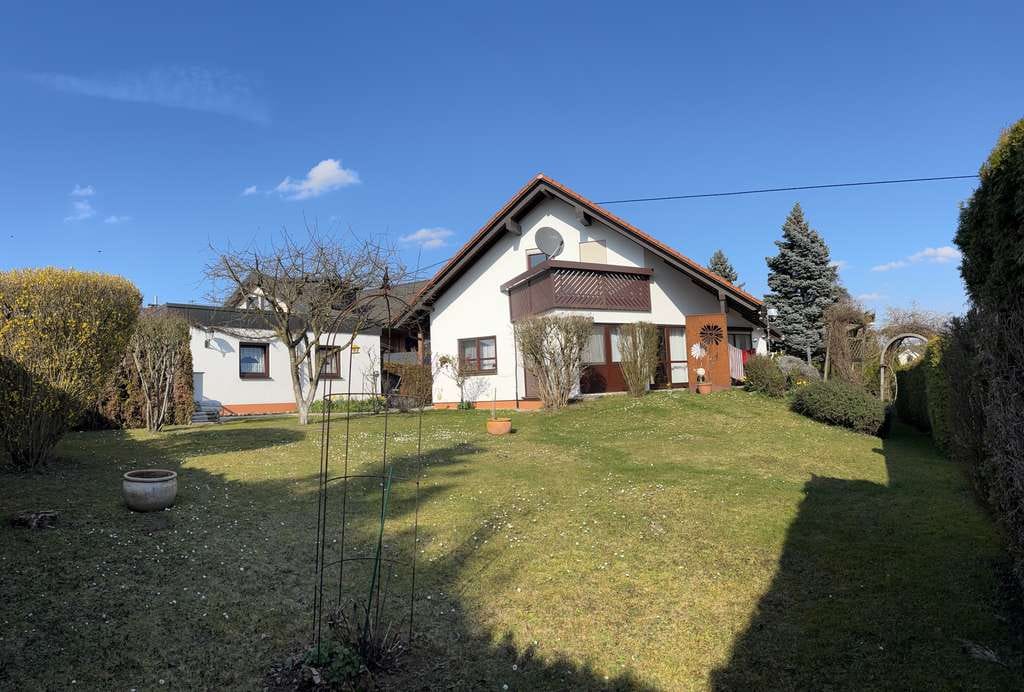 Immobilie in Niederstotzingen - Großzügiges Einfamilienhaus mit 7 Zimmern, 998 m² Grundstück & Doppelgarage – ideal für Familien - Bild 0