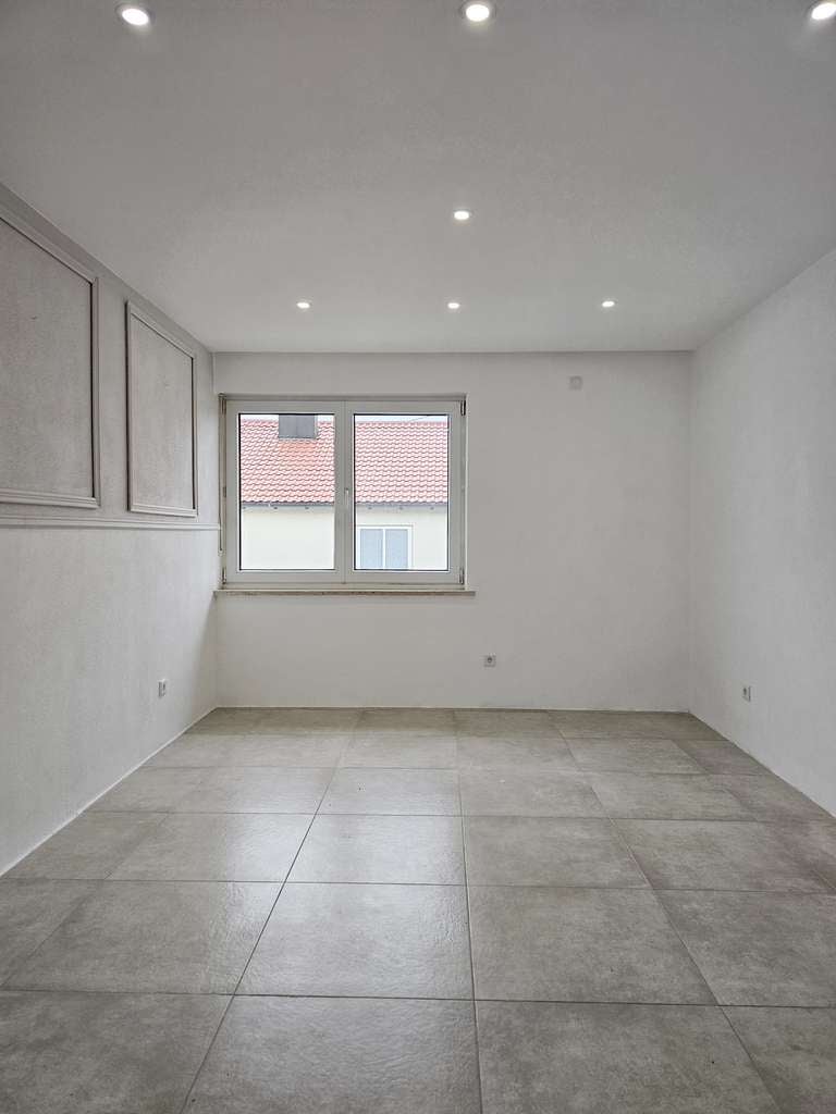 Immobilie in Lenting - Eure neue kernsanierte 3-Zimmerwohnung + Ausbaupotenzial im Dachgeschoss in Lenting - Bild 3