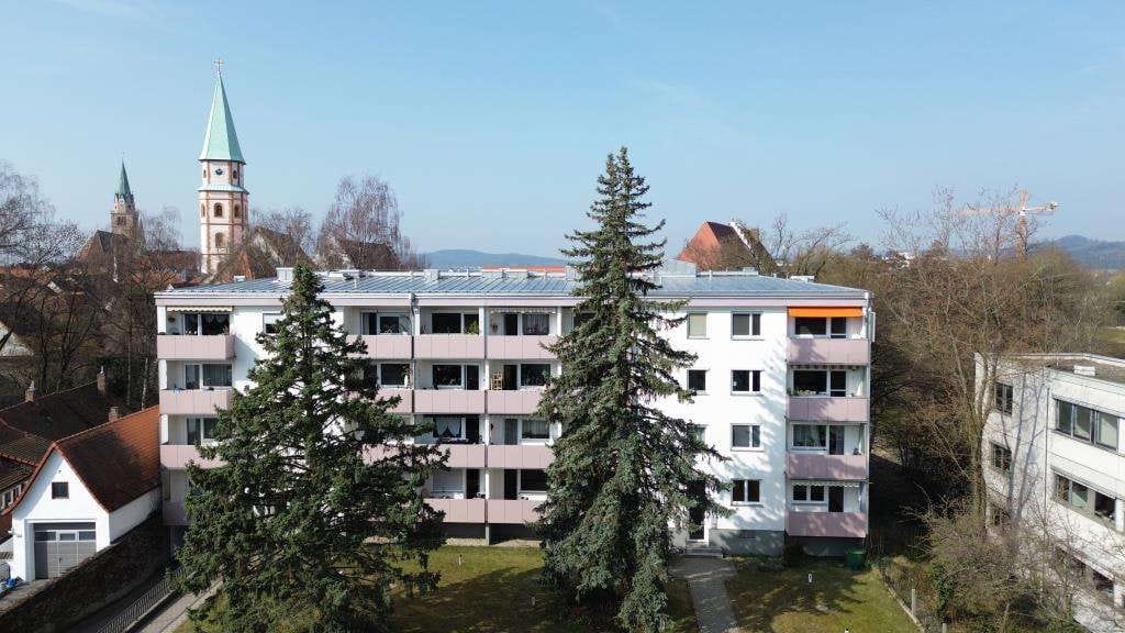 Immobilie in Neumarkt in der Oberpfalz - Kapitalanlage in Zentrumslage!
Geräumige 2-Zimmer-Wohnung mit 2 Balkonen   
    Neumarkt - Weih... - Bild 2