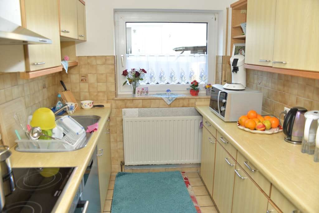 Immobilie in Bretzfeld - 1-Fam.-Haus (DHH) mit Doppelgarage - Bild 3