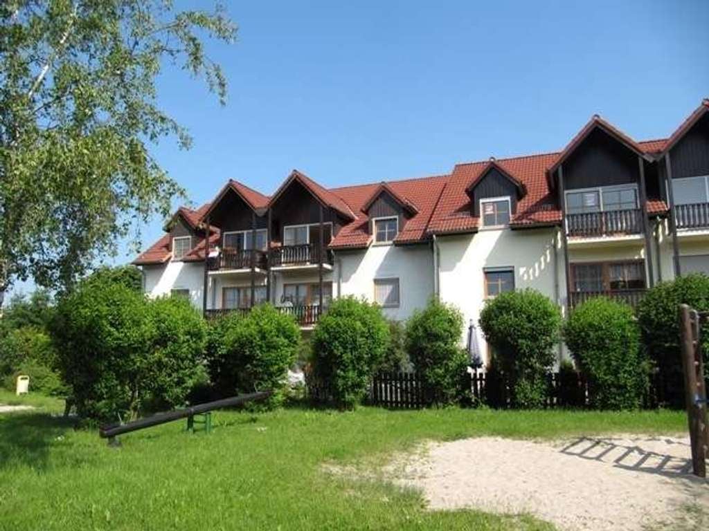Immobilie in Leuna - 6,1 % Brutto-Rendite I Balkon I Einbauküche I Tageslichtbad I PKW-Stellplatz I 48 m² Dachspeicher - Bild 1