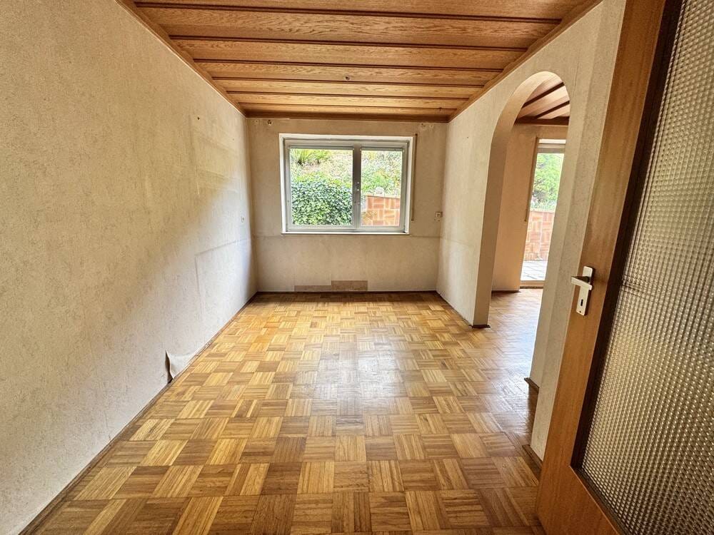 Immobilie in Weißenburg i. Bay. - WEITBLICK - Ein-/Zweifamilienhaus mit zwei Garagen für das kl. Budget - Bild 2