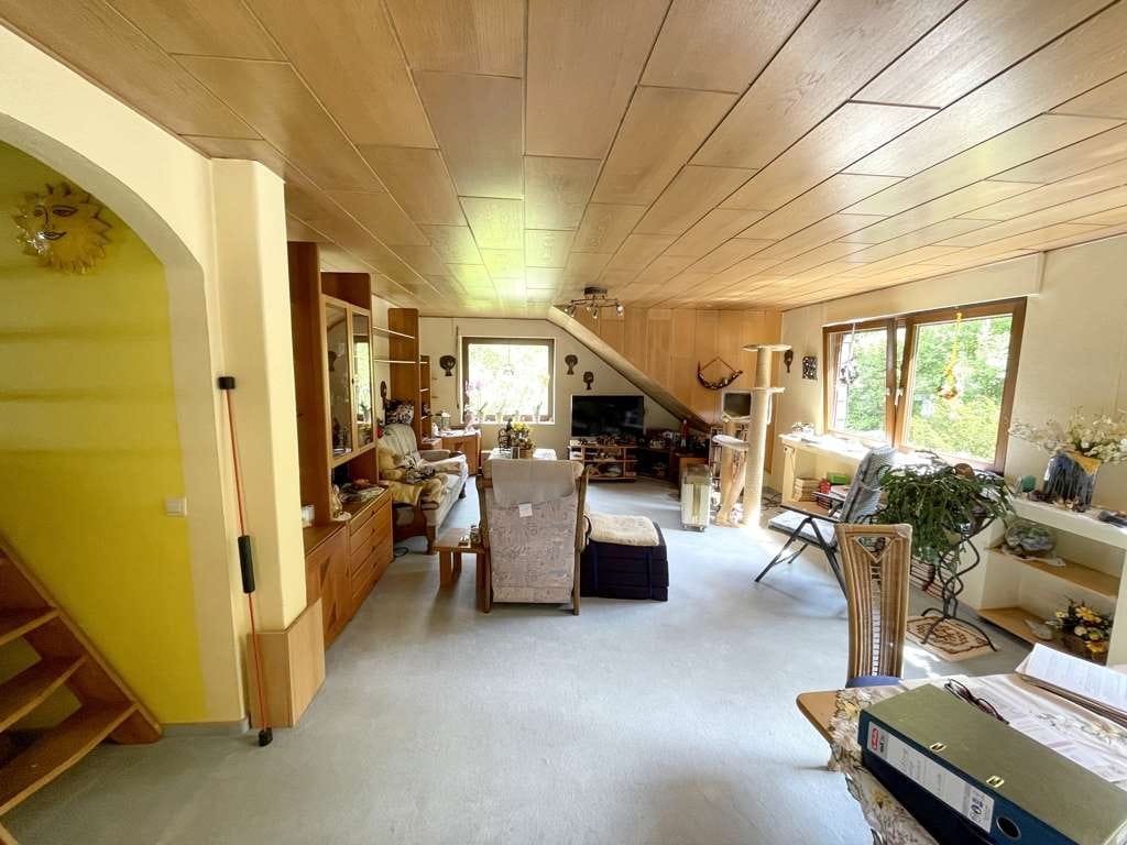 Immobilie in Rösrath - +++ 3 Zimmer ETW, in schöner Lage, Sanierungsbedürftig, wartet auf Ihre neuen Eigentümer +++ - Bild 1
