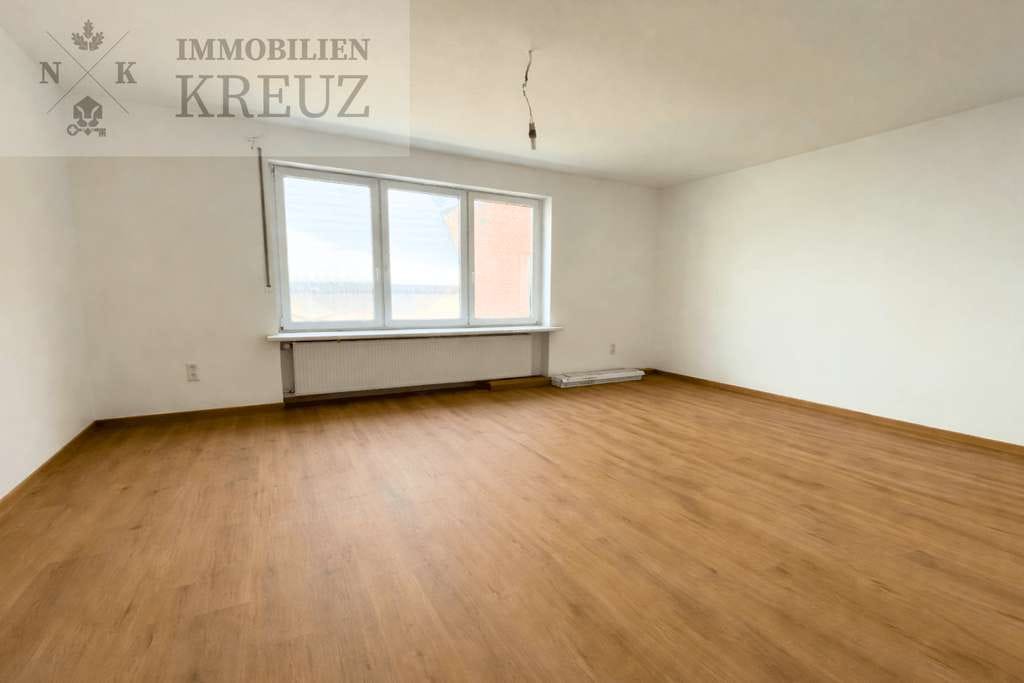 Immobilie in Tauberbischofsheim - Umfangreich modernisiertes Einfamilienhaus mit Garage in Tauberbischofsheim-Hochhausen - Bild 3