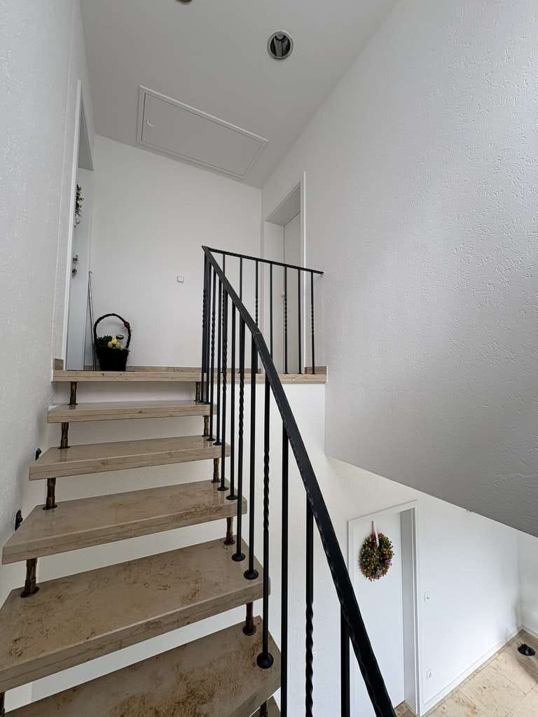 Immobilie in Holzwickede - Helle 3-Zimmer- Wohnung Wohnung mit großem Balkon - Bild 2