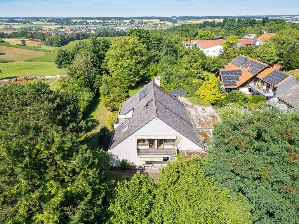 Immobilie in Kranzberg - Vorhang auf! Beeindruckende Villa auf traumhaftem Anwesen - Bild 2
