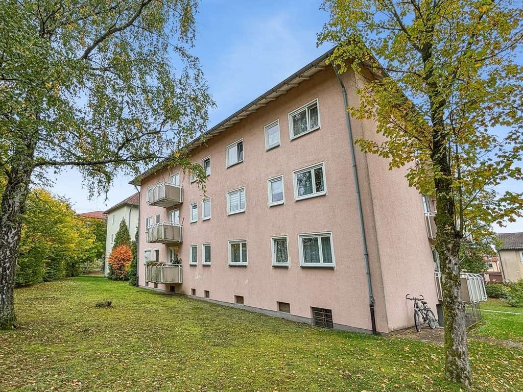 Immobilie in Lauf an der Pegnitz - Beständige Kapitalanlage mit langfristigem Mietverhältnis - 4-Zimmer-Wohnung in Lauf an der Pegnitz - Bild 0