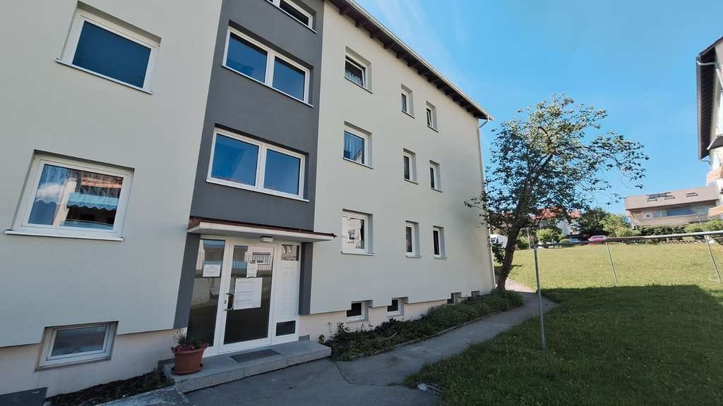 Immobilie in Sulzberg - Modernisierte Dachgeschosswohnung mit Tiefgaragenstellplatz in zentraler Lage von Sulz PROVISIOSFREI - Bild 3
