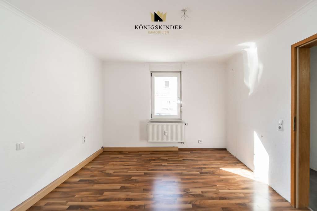 Immobilie in Bönnigheim - Mehrfamilienhaus mit freier EG-Wohnung und zusätzlicher Nutzfläche in Bönnigheim - Bild 3