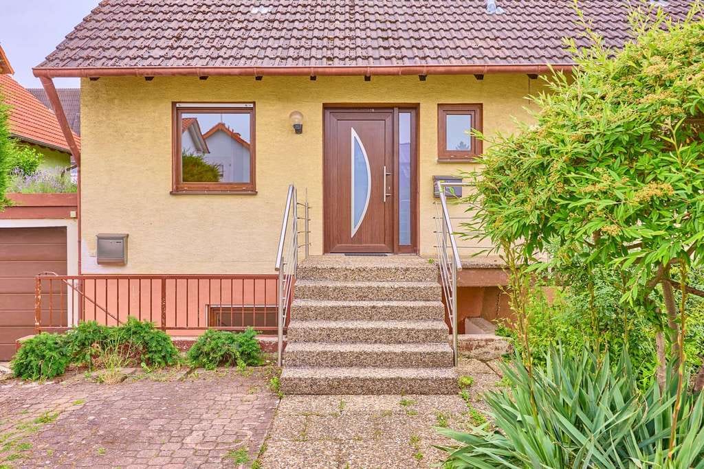 Immobilie in Deidesheim - Familienidylle in ruhiger Lage – Großzügiges Reihenendhaus mit Einliegerwohnung - Bild 2