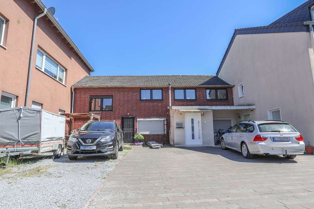 Immobilie in Korschenbroich - Gepflegte Maisonettewohnung mit Balkon, Gartenanteil und Stellplatz 
in ruhiger Wohnlage in Kleinen - Bild 1