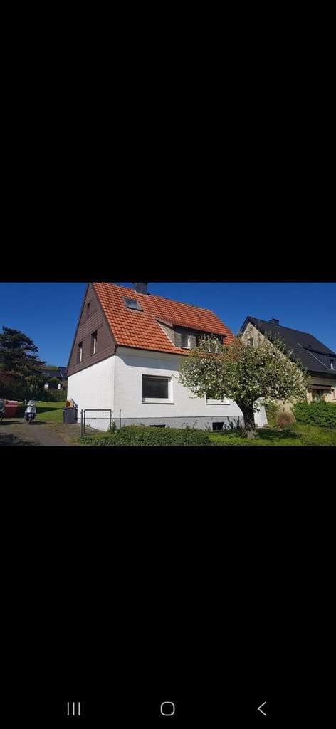 Immobilie in Möhnesee - Toplage Günne: Sanierungsbedürftiges EFH/ZFH auf 840 m² Grundstück mit Seeblick-Potenzial - Bild 1