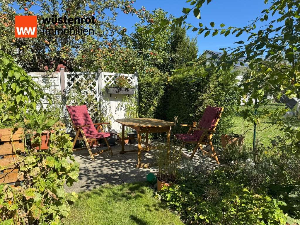 Immobilie in Bad Boll - RUHIG GELEGEN, CHARMANT GESTALTET - 3,5 ZIMMER-WOHNUNG MIT BALKON UND GARTEN - Bild 1