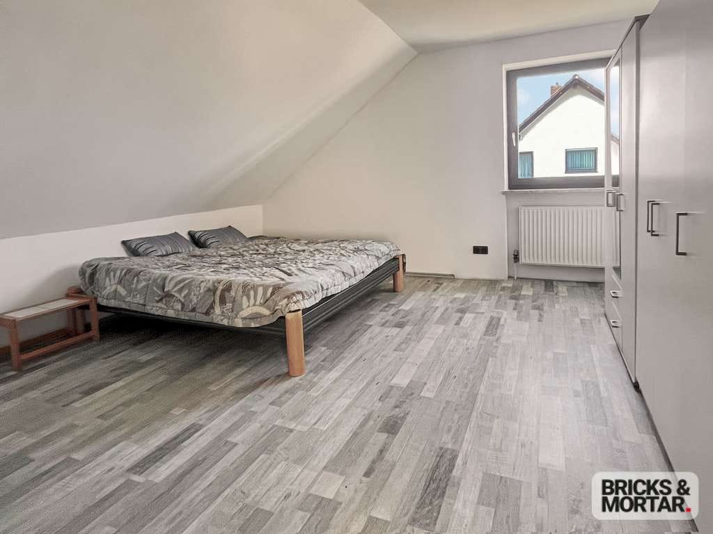 Immobilie in Konradsreuth - Großzügiges Einfamilienhaus mit Wintergarten und Doppelgarage - Bild 3