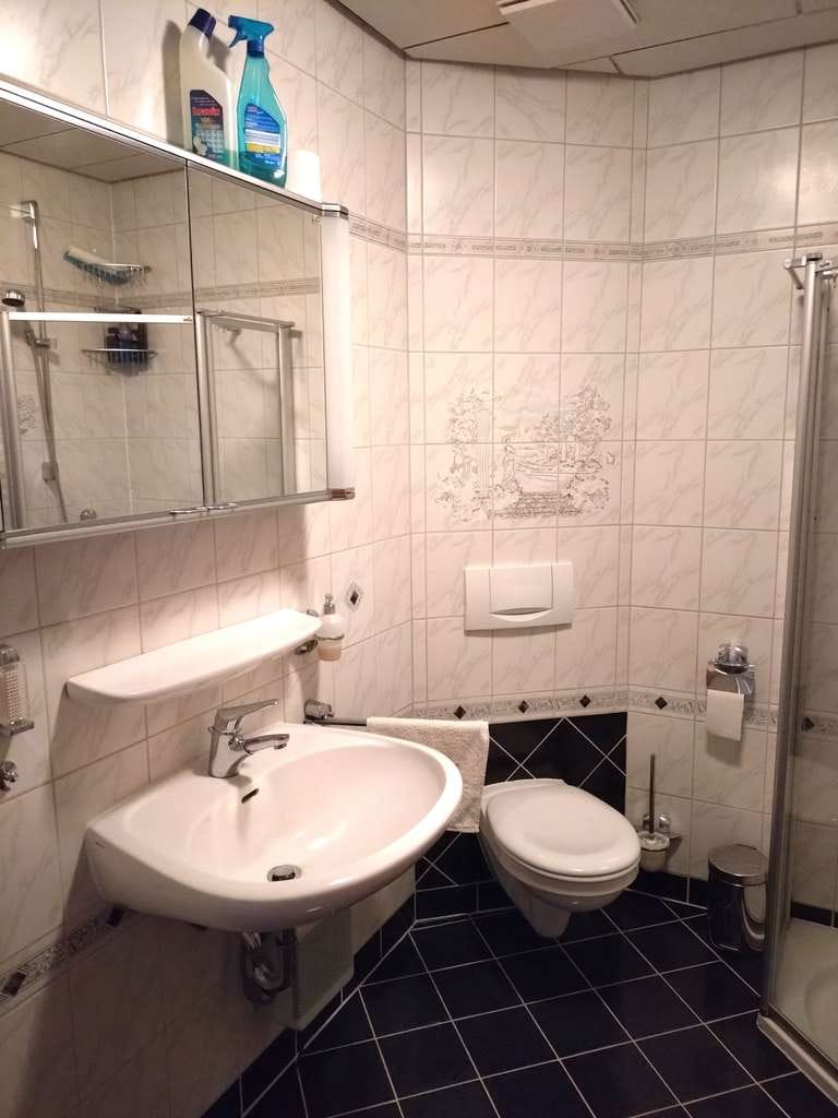 Immobilie in Hürtgenwald - Zweifamilien-Doppelhaushälfte, eine Wohnung fertig, eine Wohnung ausbaureif - somit dann neu!!! - Bild 4