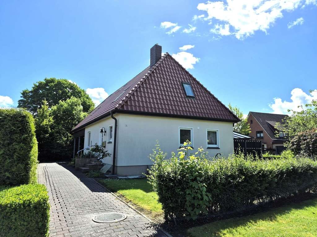 Immobilie in Butjadingen - Großzügiges Familienhaus in idyllischer Lage an der Nordsee - Bild 0