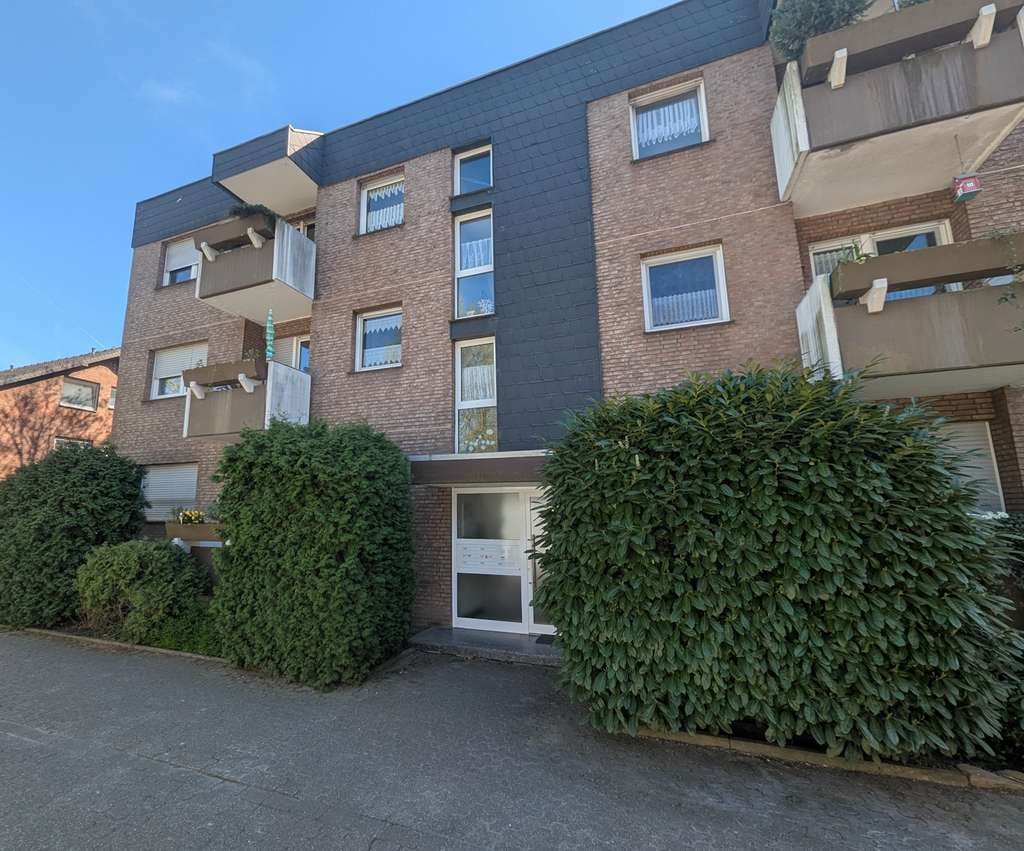 Immobilie in Wesel - GEMÜTLICHE DACHGESCHOSS WOHNUNG MIT GARAGE IN WESEL - Bild 1