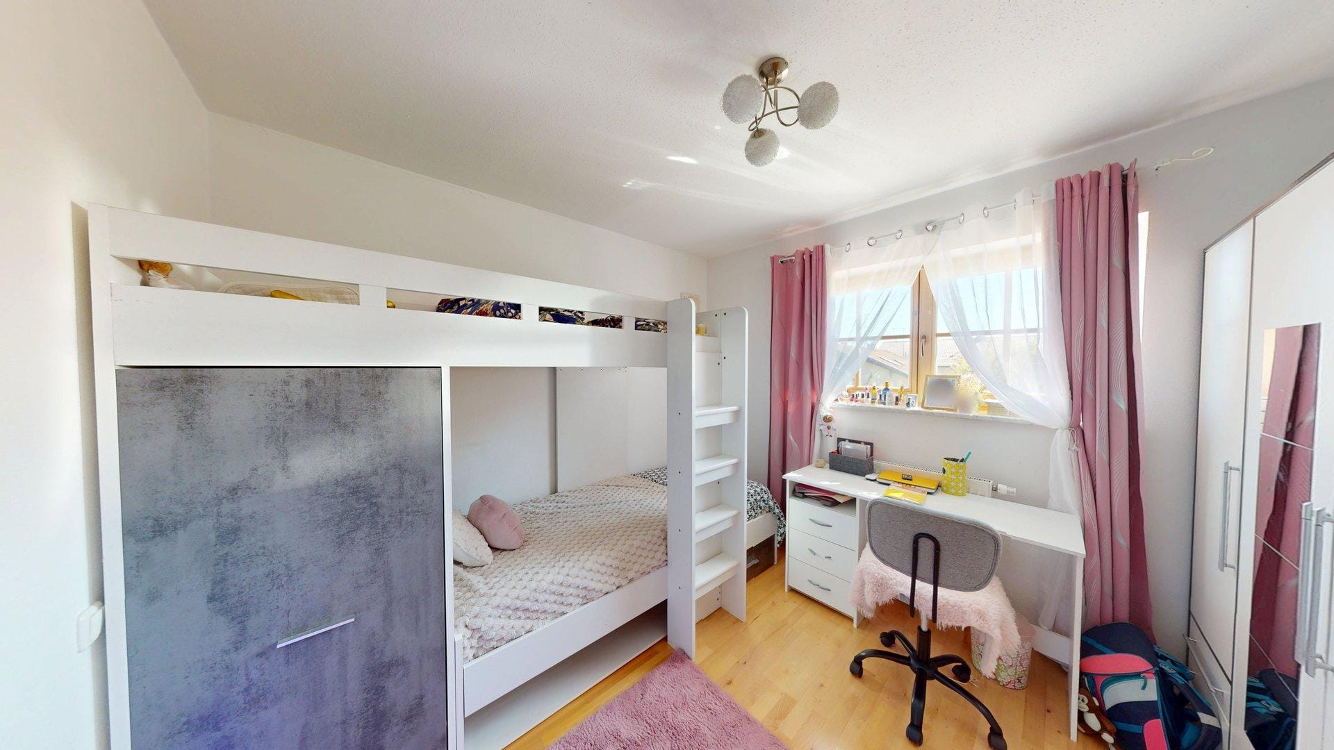 Immobilie in Schechen - Großzügige 5,5-Zimmer-Maisonettewohnung mit Galerie und Dachterrasse! - Bild 2